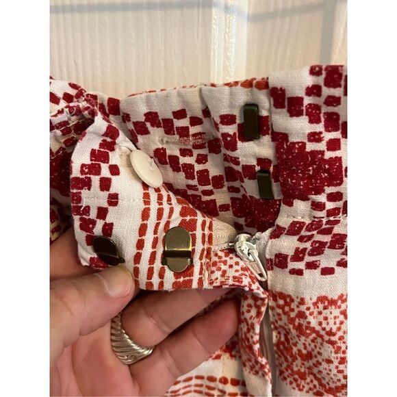 LOFT Cotton Shorts. Size 8. Red and White. - Picture 4 of 5